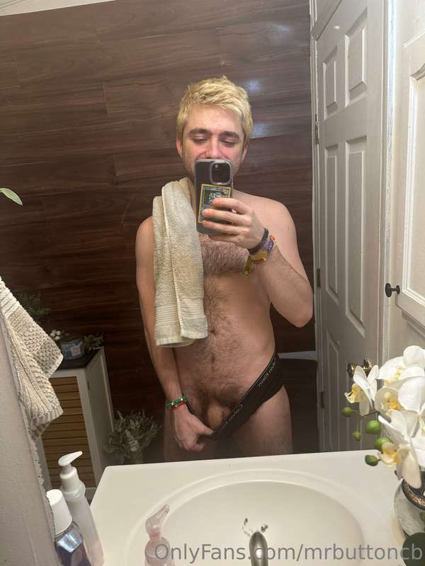 mrbuttoncb image #0