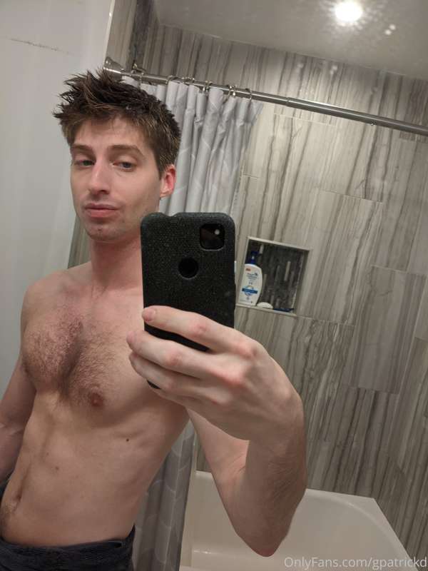 Getting all freshened up for a shoot. Messy hair doesn't loo..