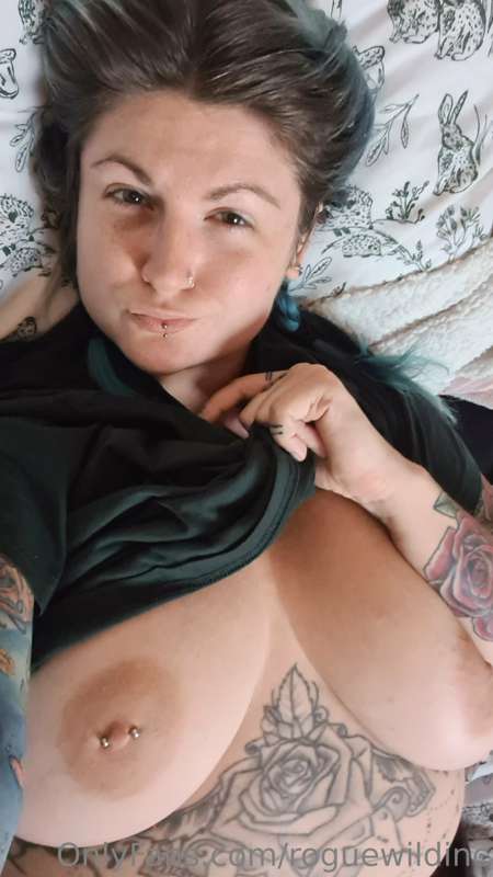 It's too hot for clothes!