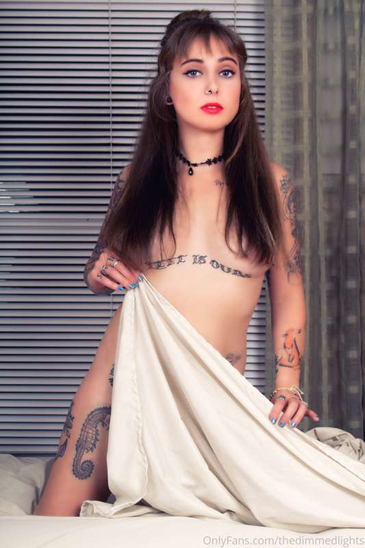 Merideth

Password - merrydeath

More free images on the Gal..