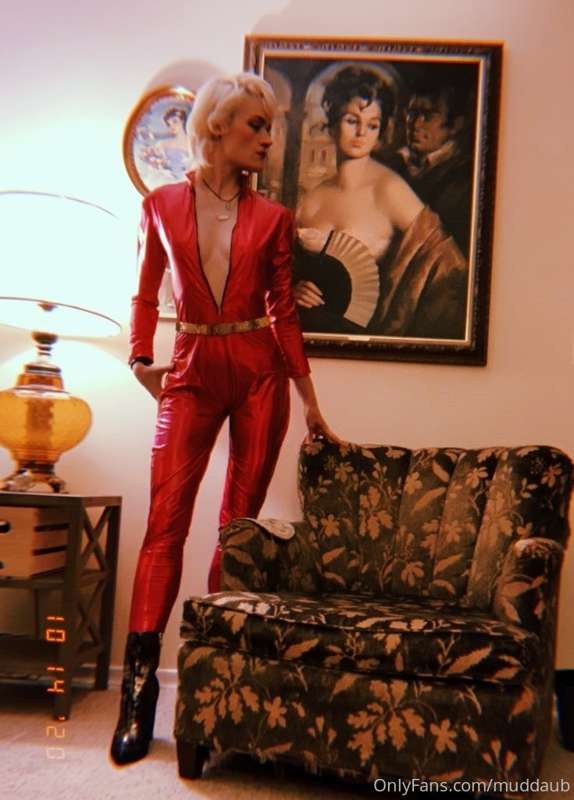 the gold experience:
giorno giovanna jumpsuit test ✨
