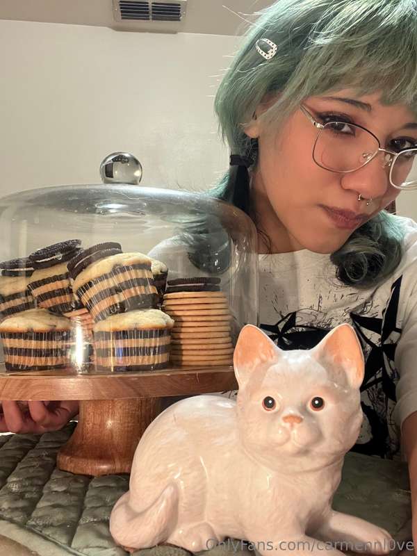 Feeling motivated today 🤗 to bake some cookies! 🍪✨ Let the s..
