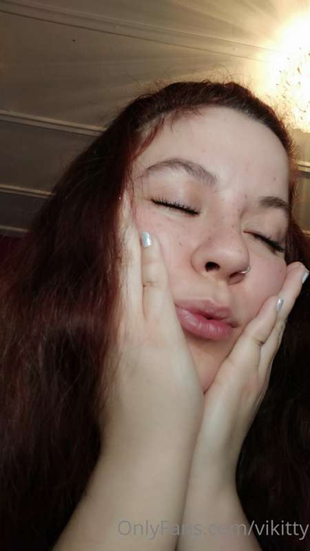 vikitty image #3