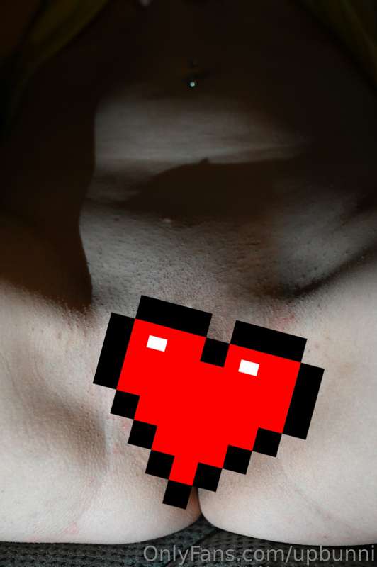 Mmmmm le kaj se skriva tukaj spodaj? Poglej v PM!