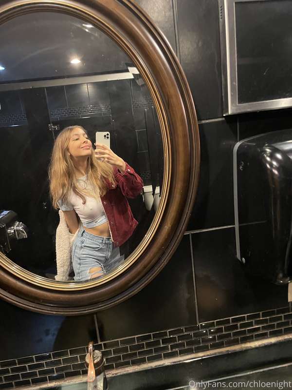 chloenight image #2
