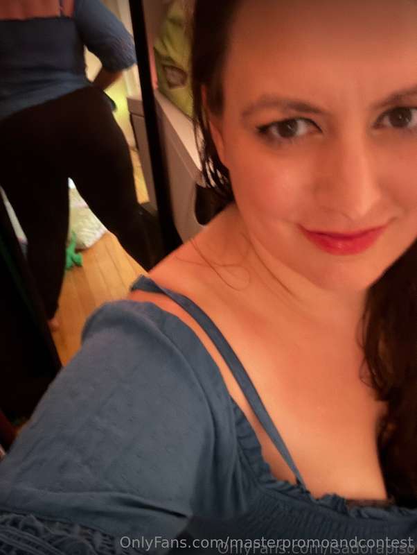 @isadorapiso"Hello, I am Isa. I am a BBW, MILF, bi/pansexual..