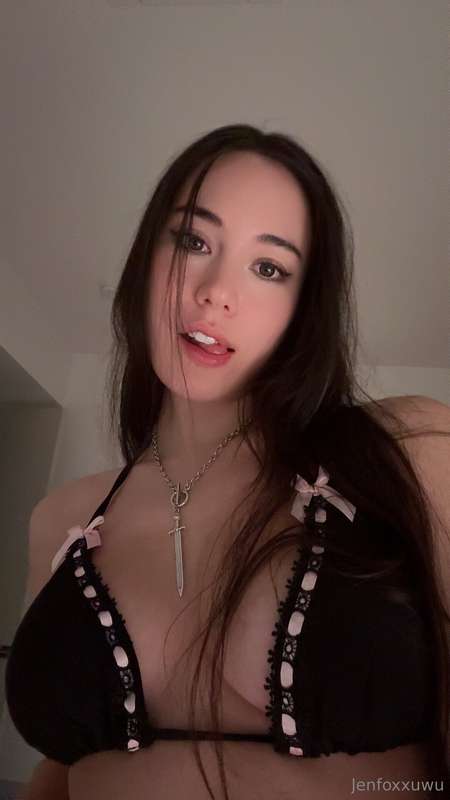 wanna see how fast I can put you in a playful mood? 👀