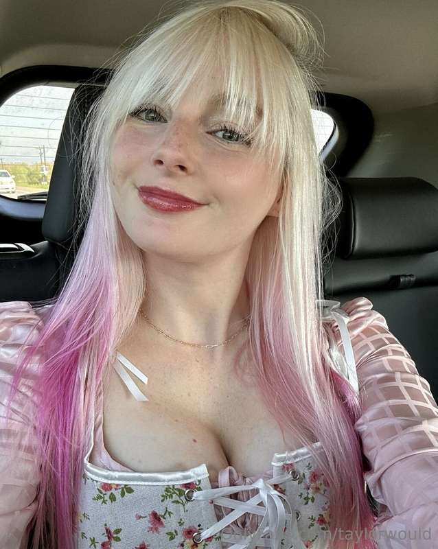First faire of the season!! I’m so excited to wear the wishl..