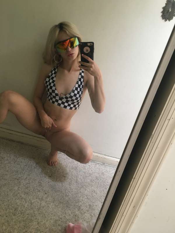 Foto 738 de Jane Wilde no Tocromo