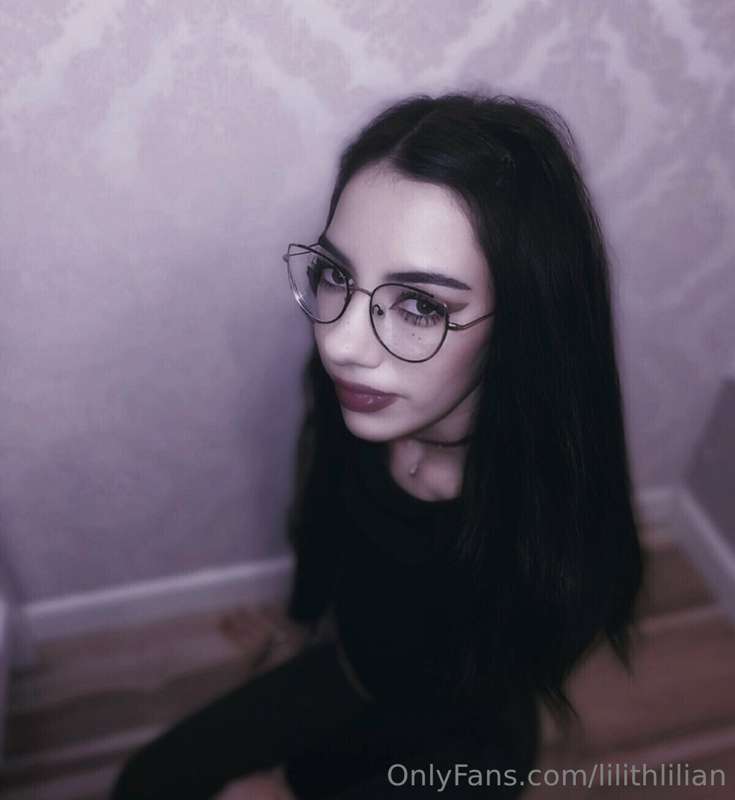 Do you like this girl?😶‍🌫️👹🔪