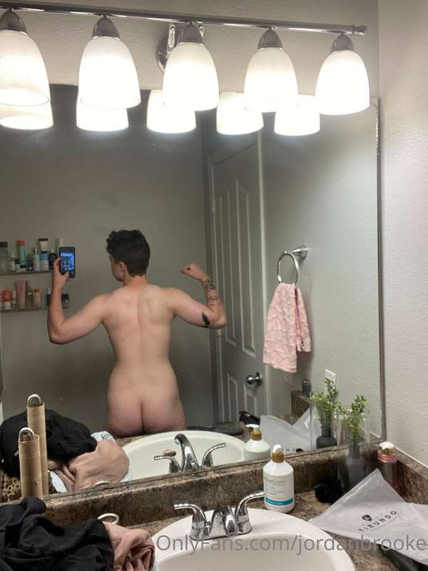 Hello 👀 Message me for requests and pricing offers👅