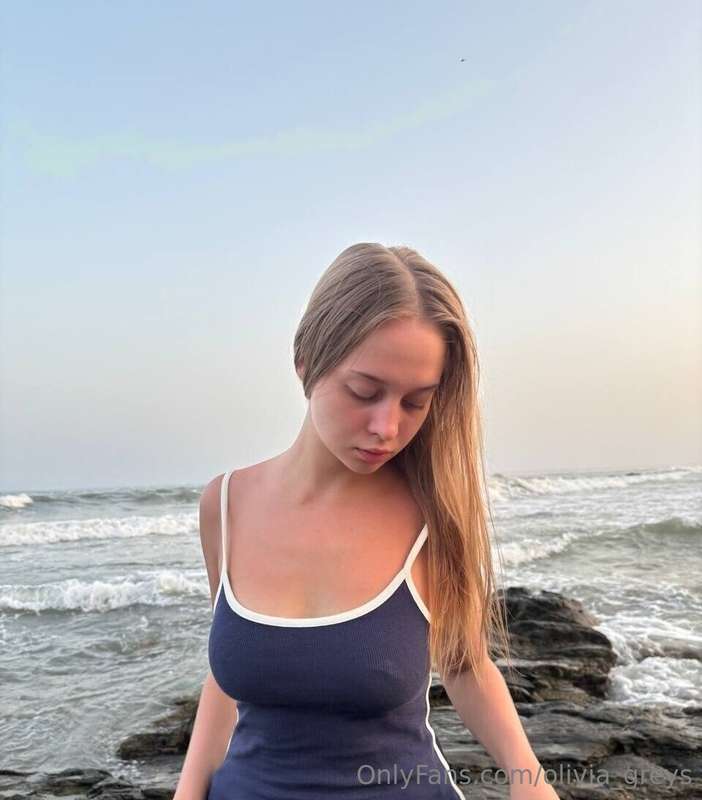 olivia_greys