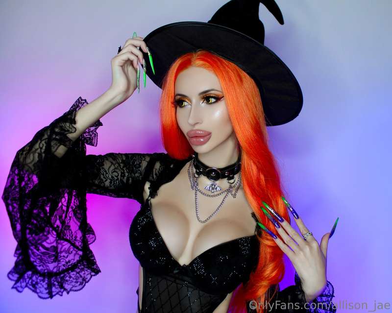 🥀🕸️This is my favorite spooky Halloween season. Exciting out..