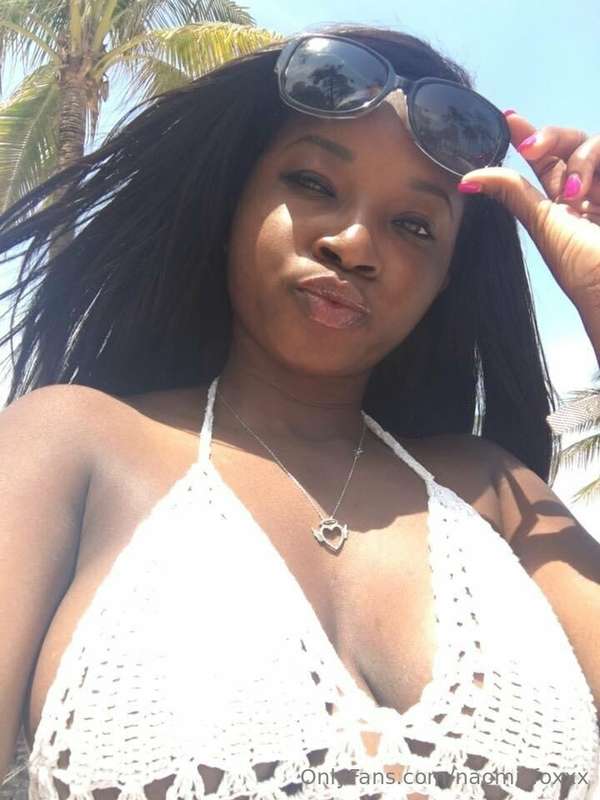naomi_foxxx
