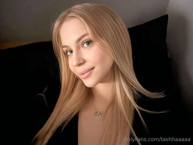 🥰Free subscription @sindy_haze 🥰 This cutie with angelic fac..