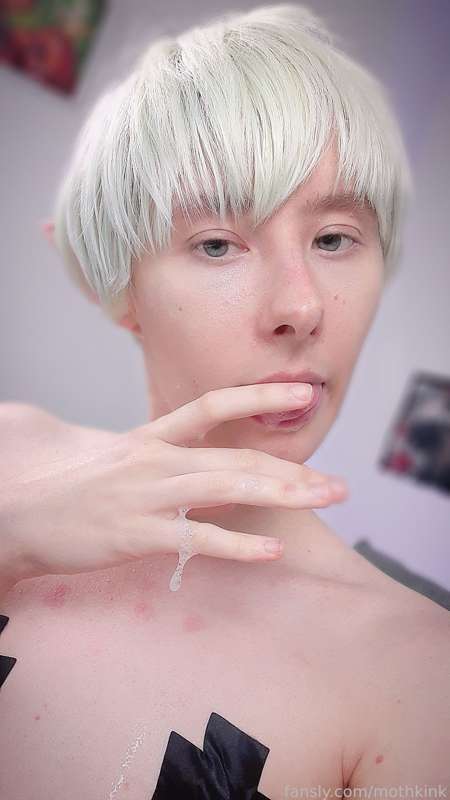 mothkink image #2