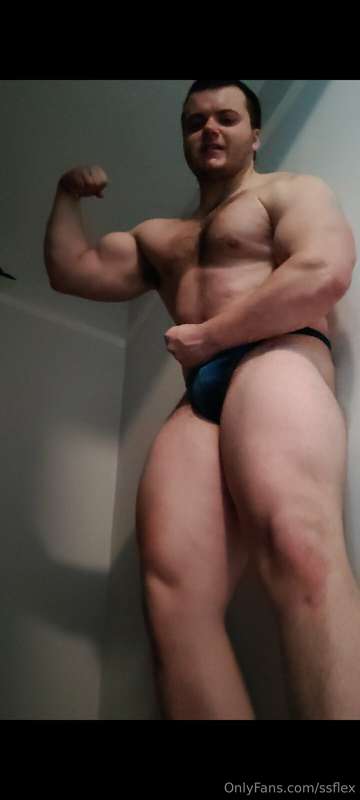 NEW VIDEO IN INBOX  , GIANT SUPERSAIYANFLEX STANDS ABOVE YOU..