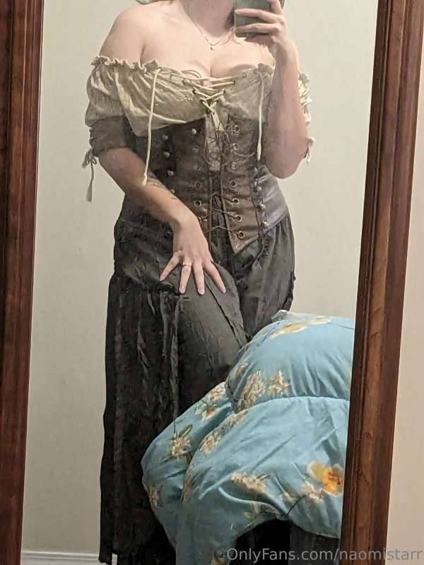 naomistarr