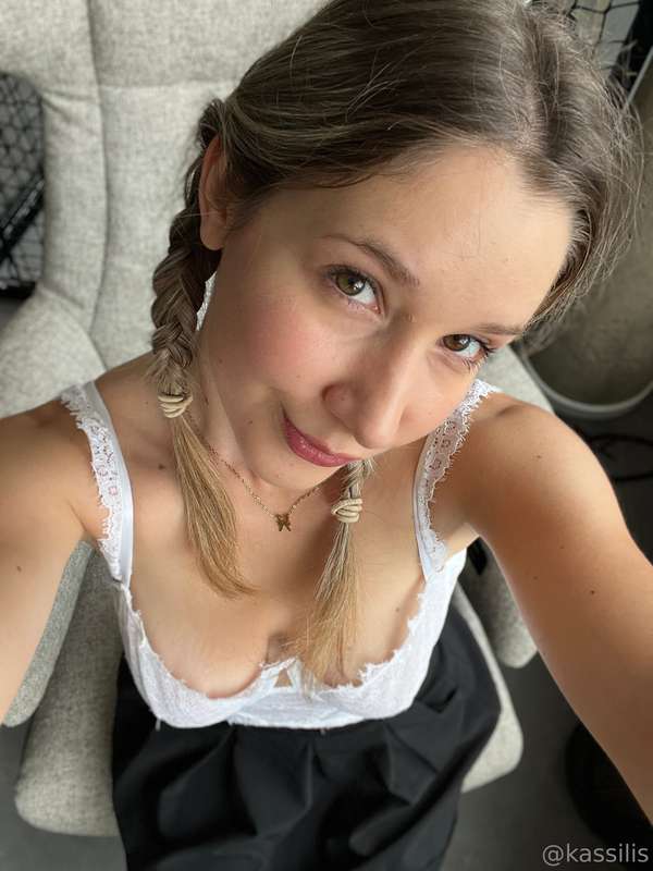 i have sth naughty in my mind, can you guess what?😈