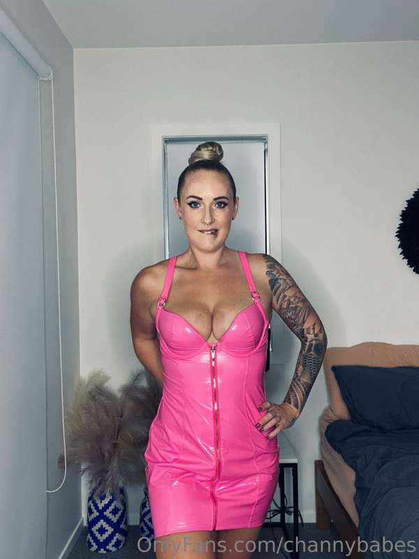Who feels like being naughty tonight??🤤