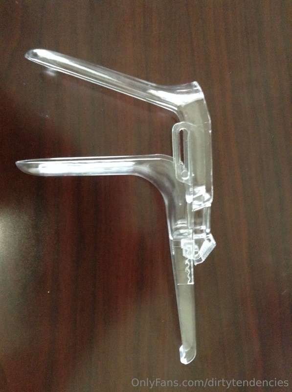 The Doctor is in!!! Brand new Speculum Session! I even use a..