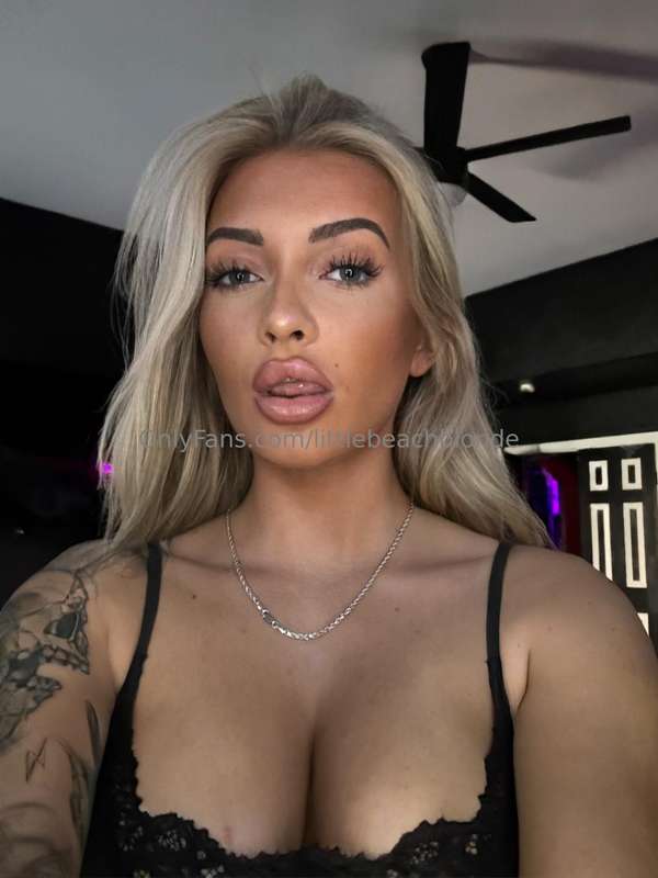 LIVE TONIGHT‼️6PM PST/ 9PM EST hang with me later…cum spin m..