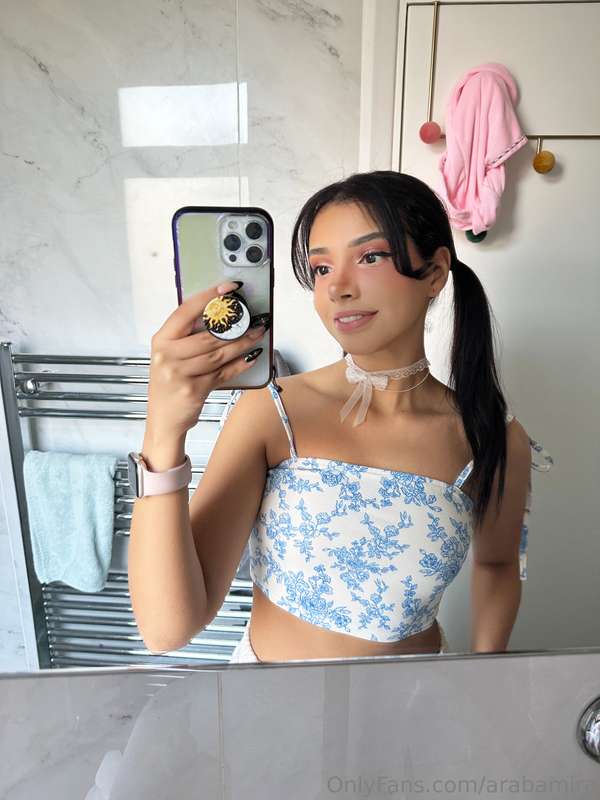 Mirror check: still pretty 😍