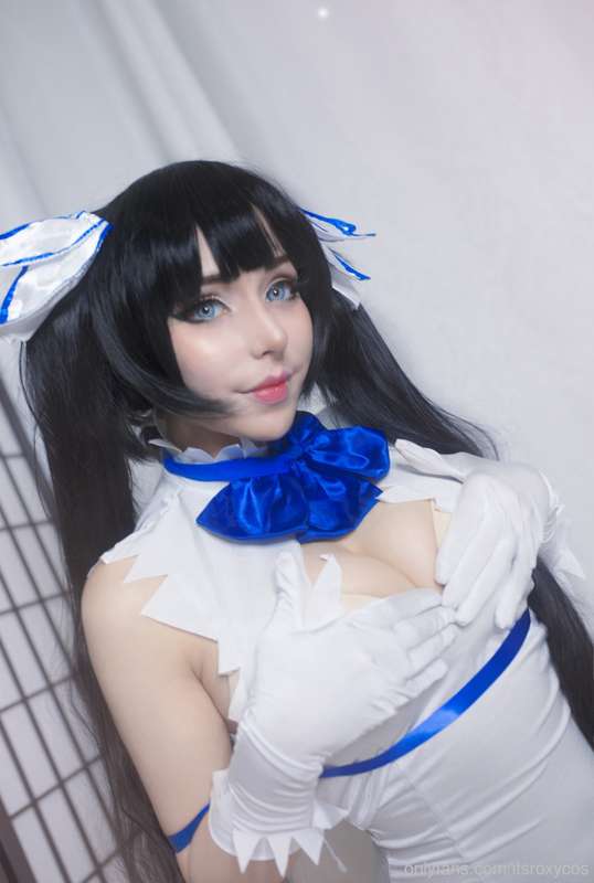I just sent out the Hestia set out to all the January subscr..