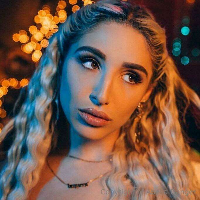 Foto 40 de Abella Danger en Tocromo