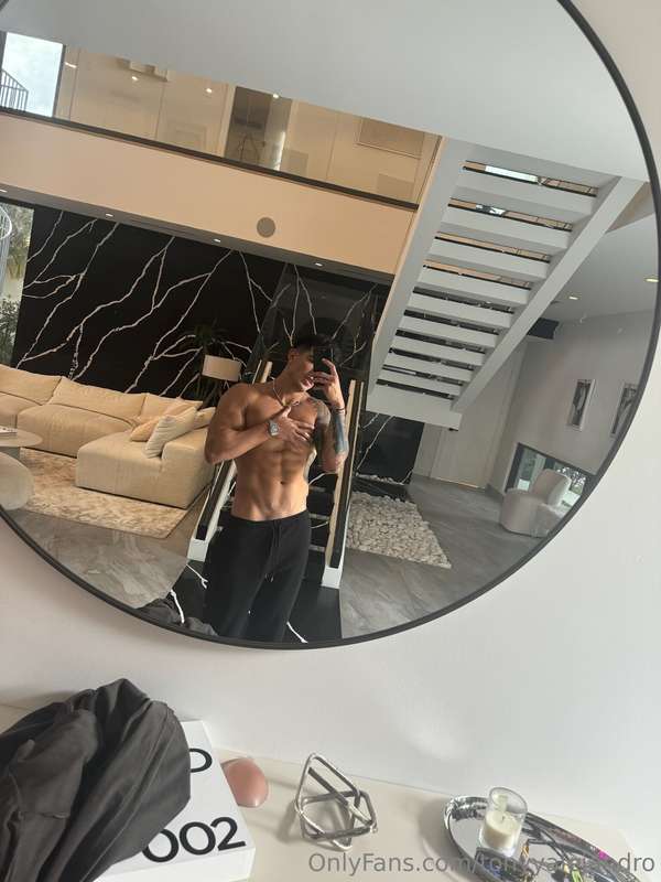 tonyyalejandro