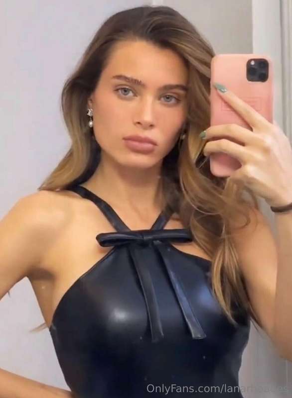 Foto 150 de Lana Rhoades en Tocromo
