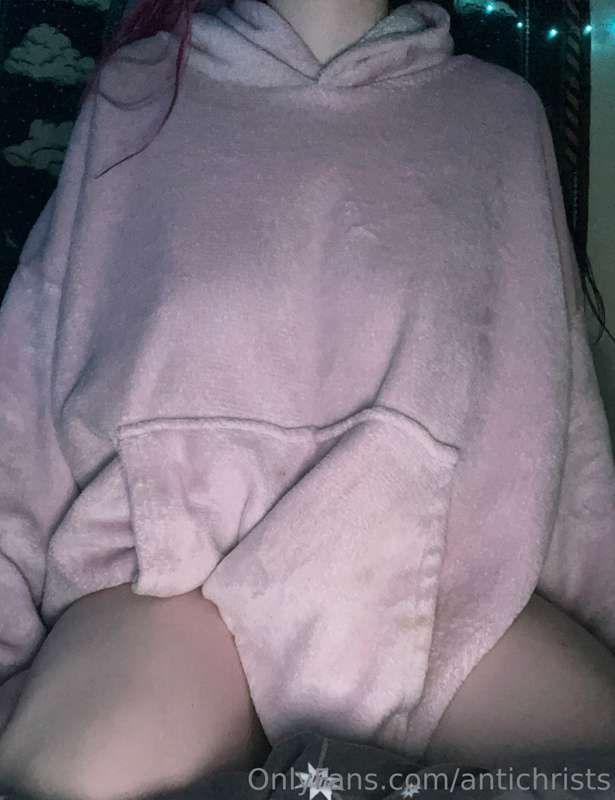 wanna see under