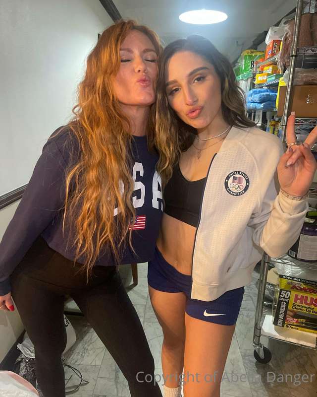 Foto 123 de Abella Danger en Tocromo