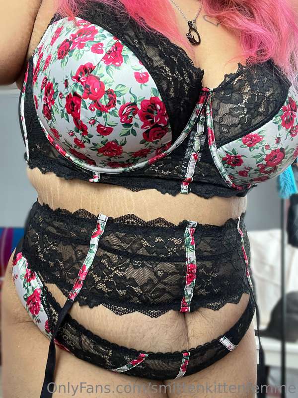 smittenkittenfemme Nude Leaked OnlyFans Photo