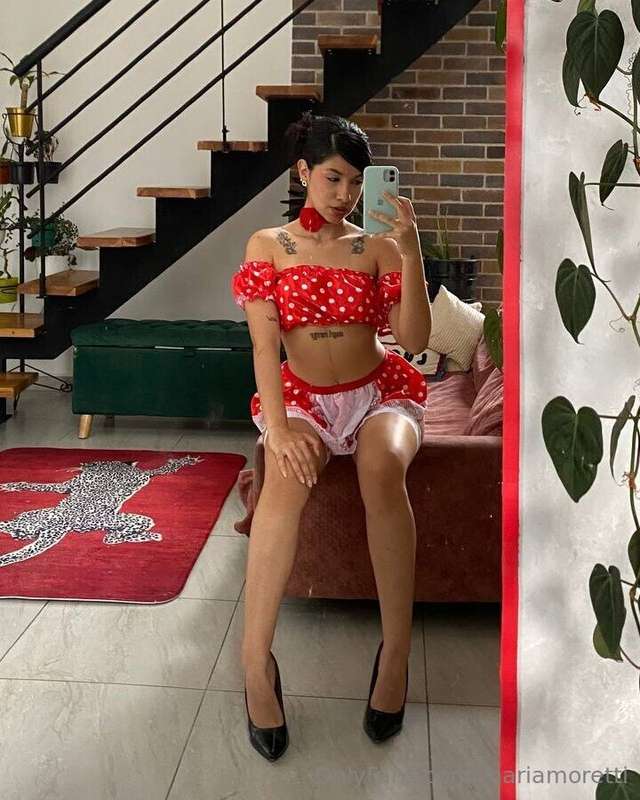 Legs closed or open? 😈