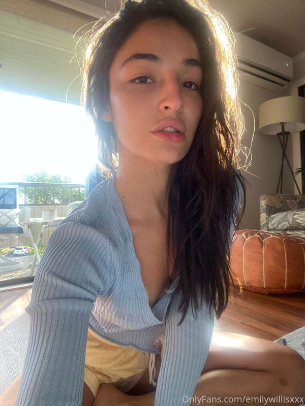 Photo 928 of Emily Willis on Tocromo