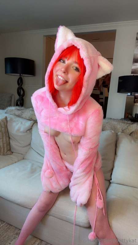 prettiestkkittykat image #4