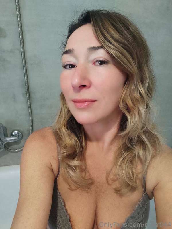 🥰FREE SUBSCRIPTION ONLY TODAY🥰 
Dirty bitch @margo_mommy ben..