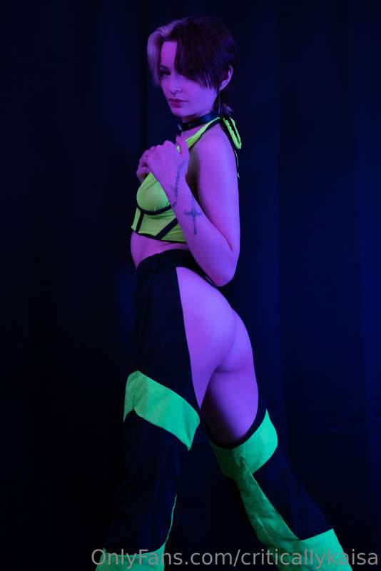 criticallykaisa image #3