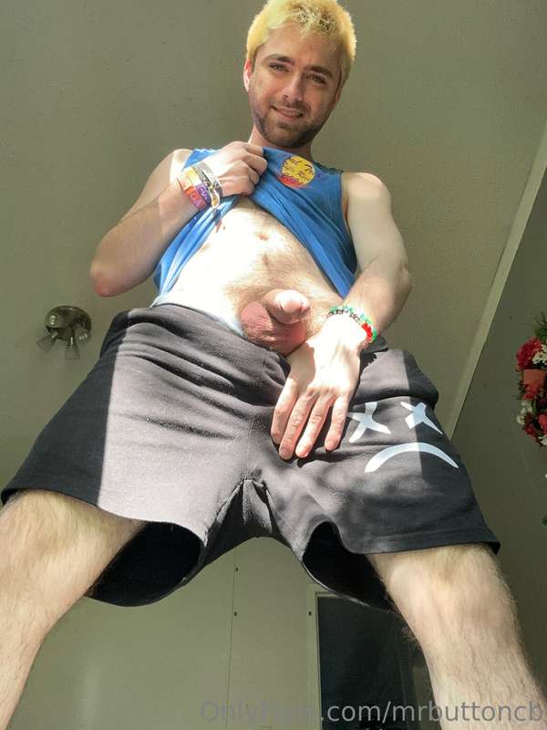 mrbuttoncb image #0