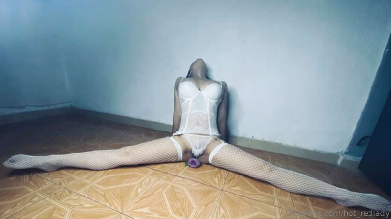 hot_redlady image #16