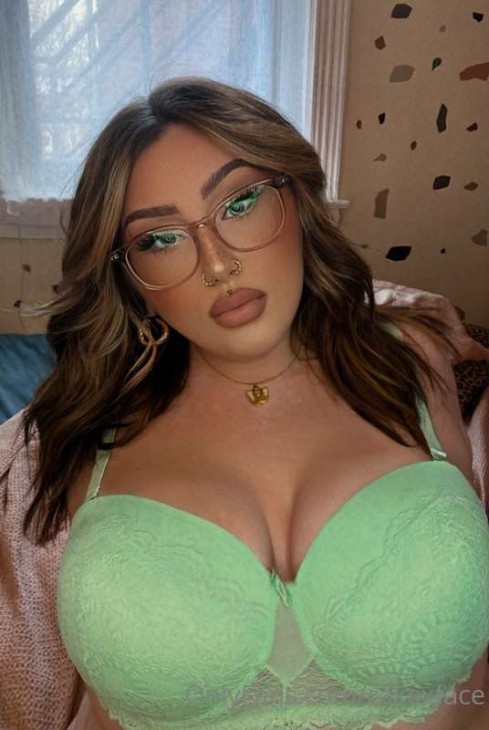 can’t pinch me 🍀😜