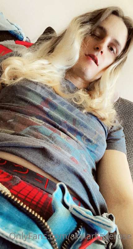 skylarkayerose