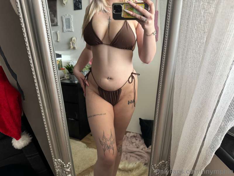 😗