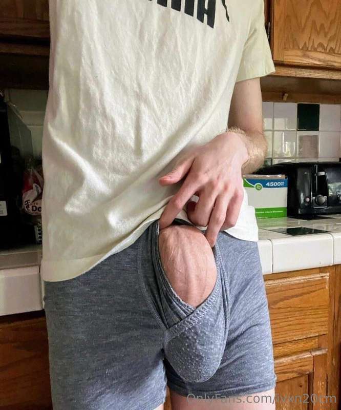 😍 Just look at this🤤He Has The He Has The BIGGEST TWINK COCK..