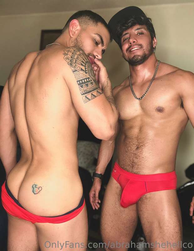 This is @patoxl debut and his ass is debuting too 😜😜😜😜🤩👅💦🍑🍑🍑..