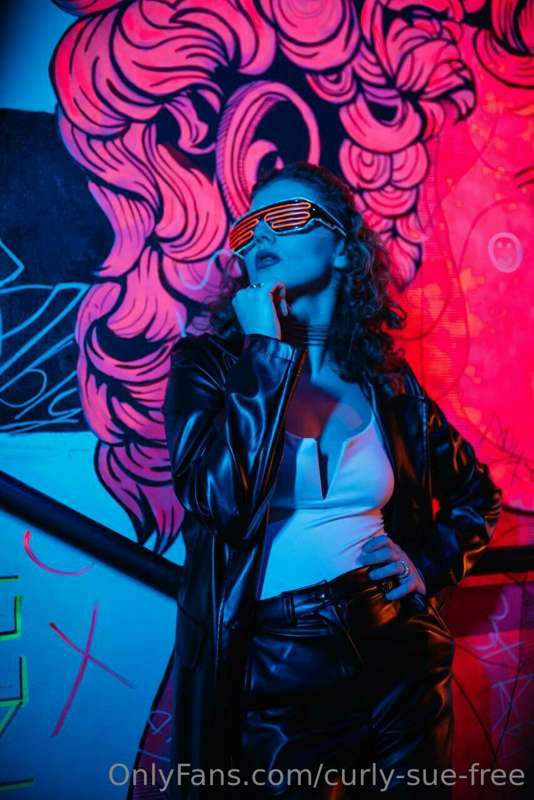 curly-sue-free