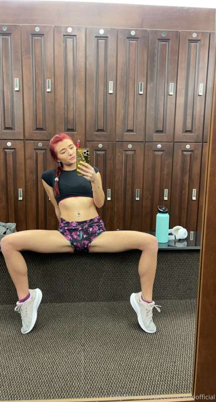 Come play at the gym with me…💕👅