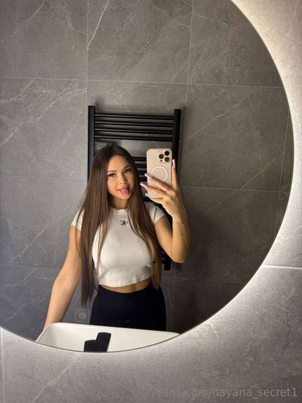 dayana_secret1