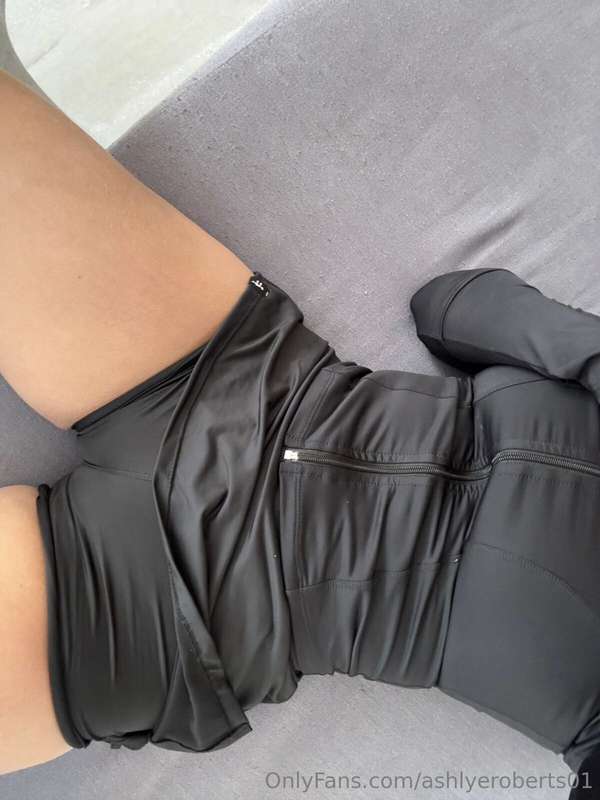 ashlyeroberts01